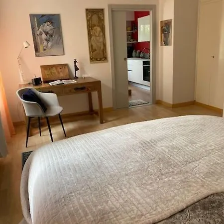 Appartamento Accogliente Con Cucina Arredata