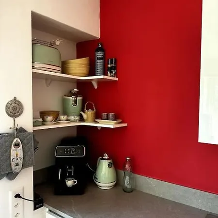 Appartamento Accogliente Con Cucina Arredata