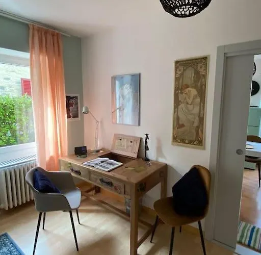 Accogliente Con Cucina Arredata